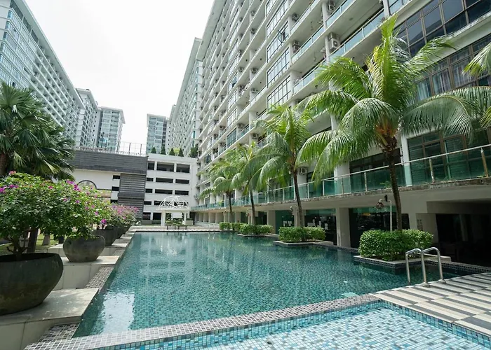 Mount Austin #Palazio B1 Pool View 1-2Pax #Mspro