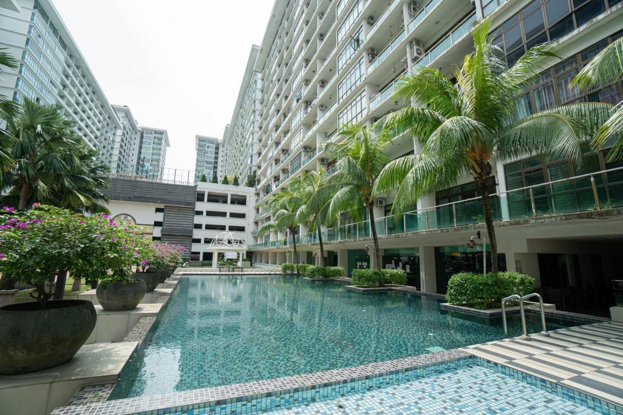 Mount Austin #palazio B1 Pool View 1-2pax #mspro * Johor Bahru